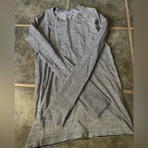 lulu lemon long sleeve swiftly!